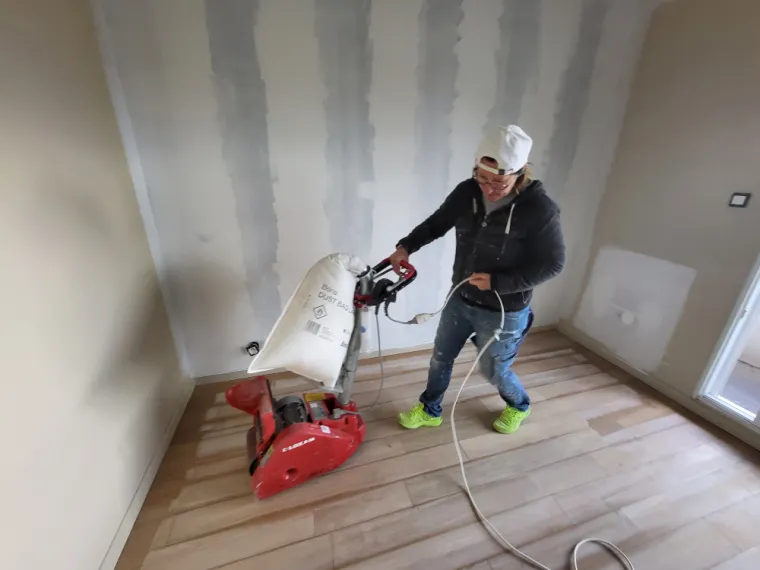 Rénovation d'un parquet en chêne massif : étapes et conseils, Labarthe-sur-Lèze, Chik Peinture & Inside