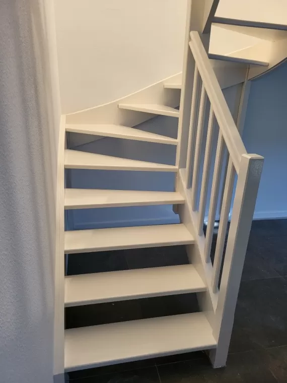 Rénovation peinture escalier à Portet sur Garonne