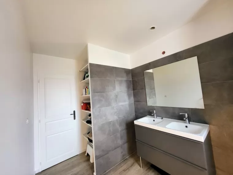 Rénovation peinture salle de bain à Pins-Justaret