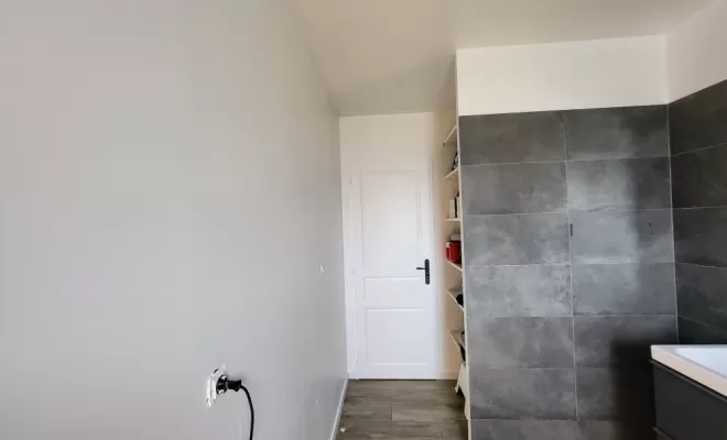 Rénovation peinture salle de bain à Pins-Justaret