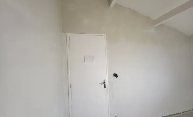 Rénovation peintures murs et plafonds 2 chambres et WC à Venerque 
