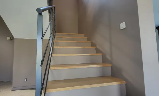 Mise en peinture d'une maison murs et plafonds + vitrification parquet + escalier