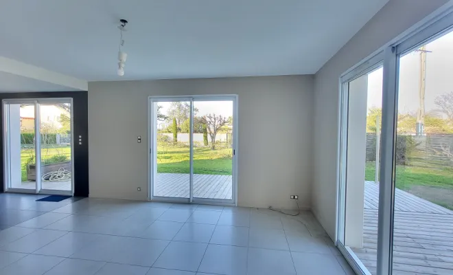 Mise en peinture d'une maison murs et plafonds + vitrification parquet + escalier