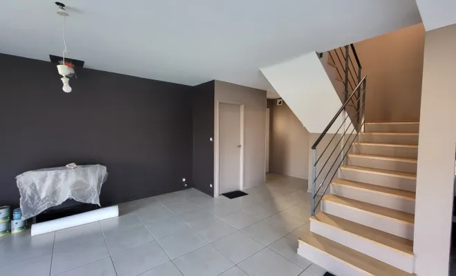 Mise en peinture d'une maison murs et plafonds + vitrification parquet + escalier